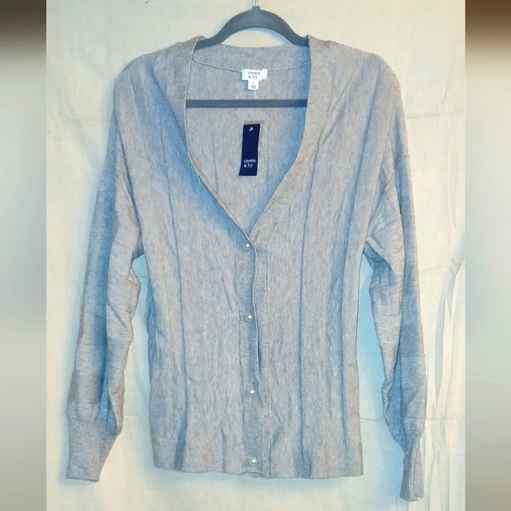 Crown & Ivy Gray Pearl Button-Up Cardigan​